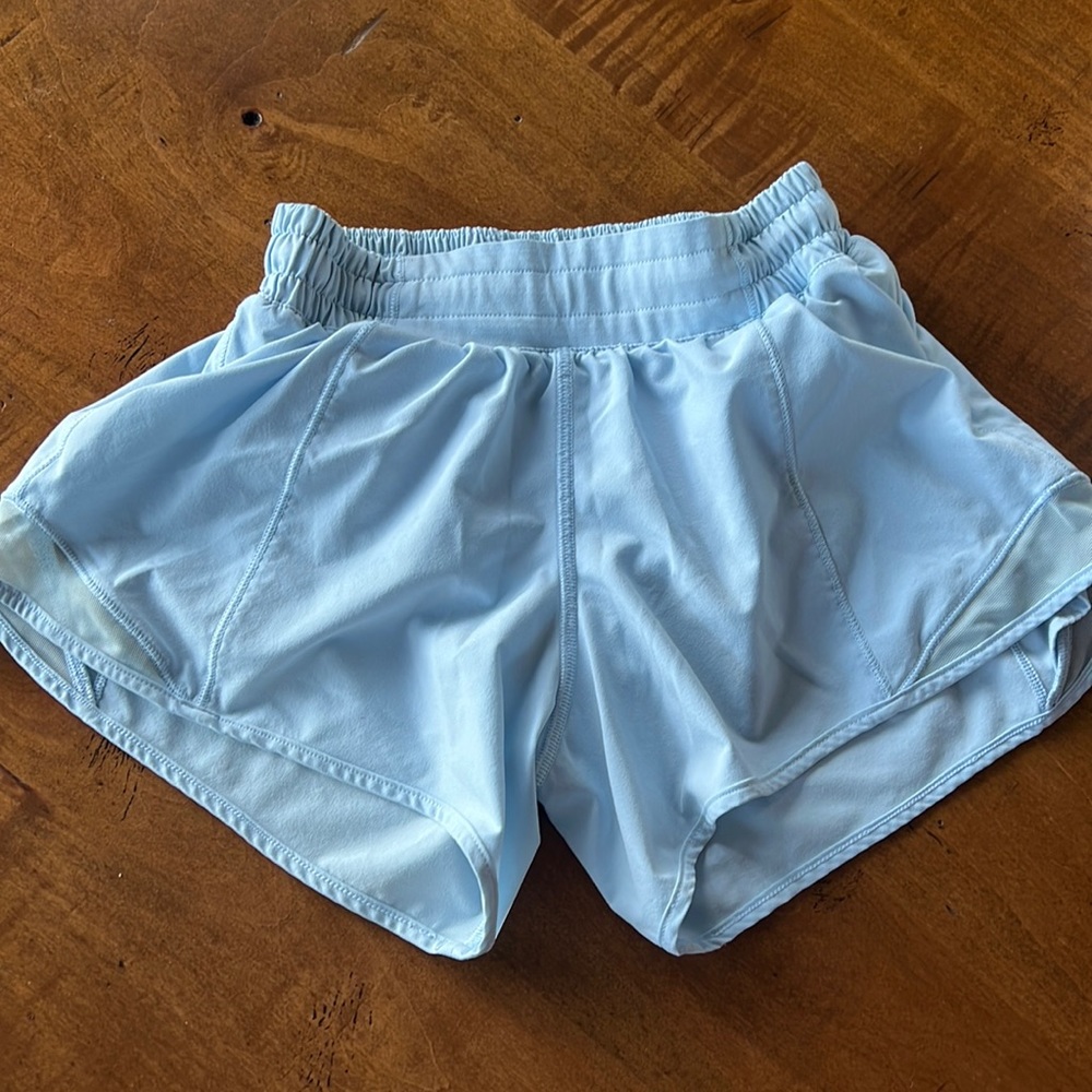 Lululemon hottie hot shorts Size 2Tall light blue